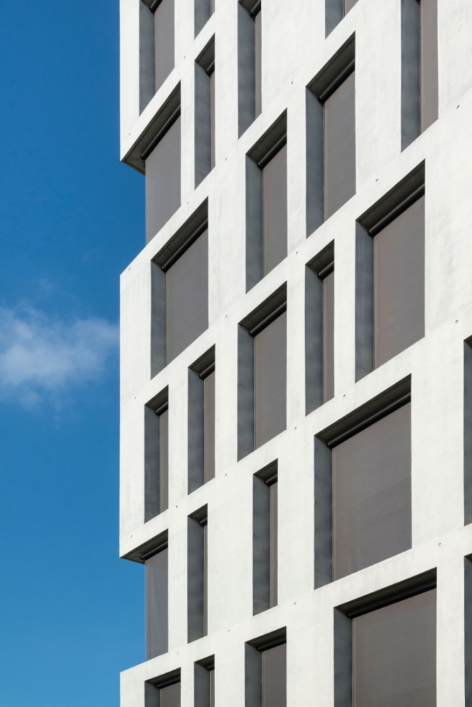 Protección solar exterior del centro educativo Domino en Berna