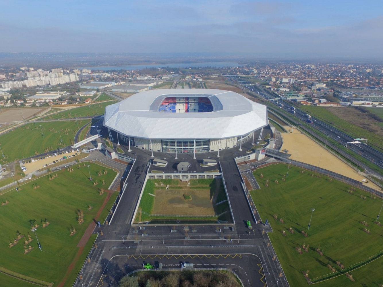Dach des neuen Stadions der Lyoner Fußballmannschaft OL