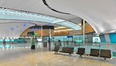 Akoestisch plafond van terminal 2 van Dublin Airport
