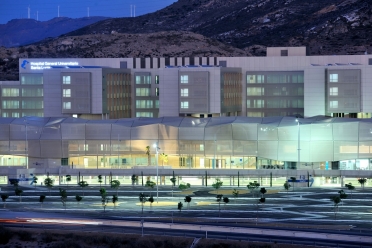 Fasada Szpitala Uniwersyteckiego Santa Lucia w Kartagenie